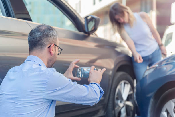 Professional Full Coverage Car Insurance technician working in Del City, OK